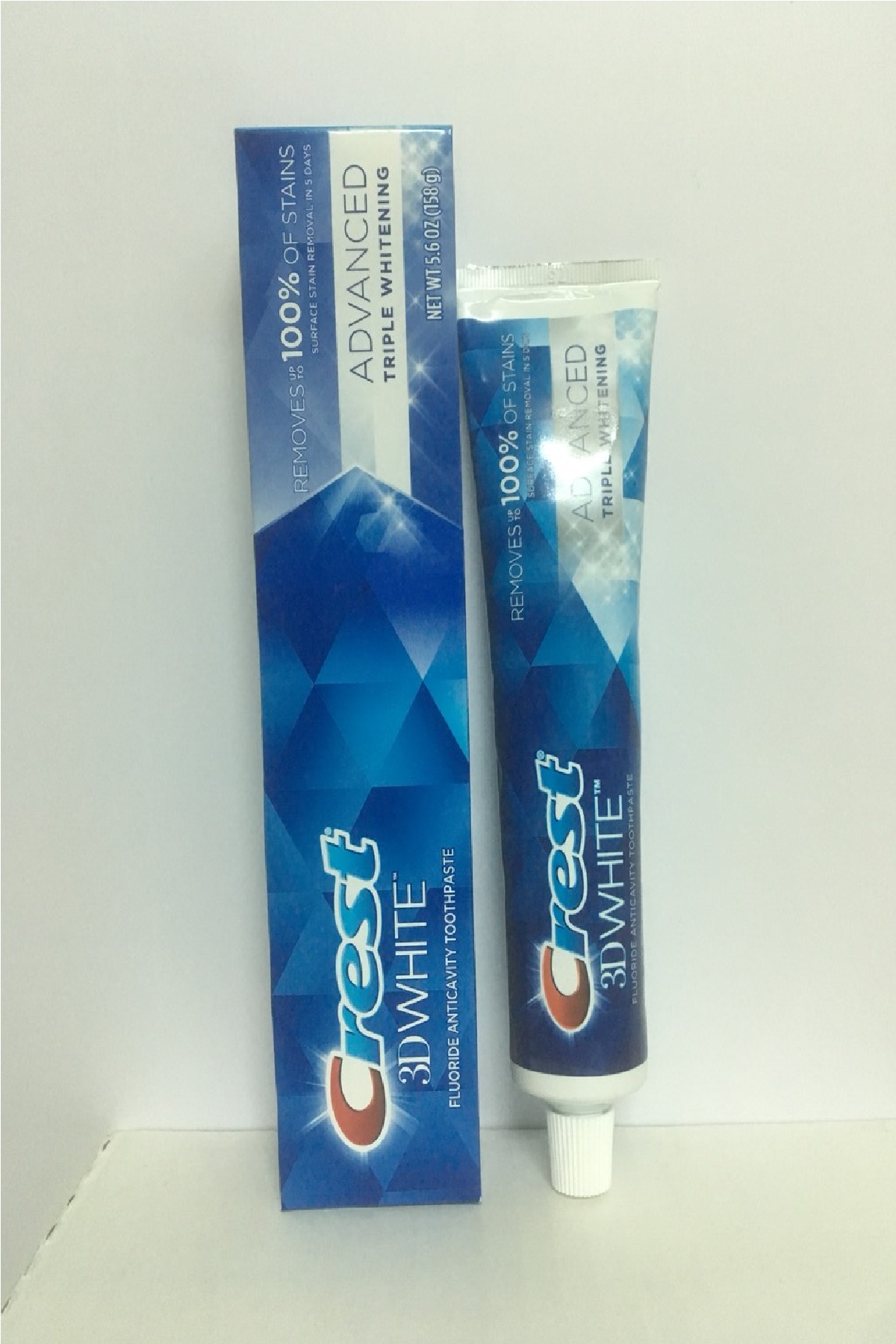 Kem Đánh Răng Crest 3D White Advanced 147gr – Mỹ
