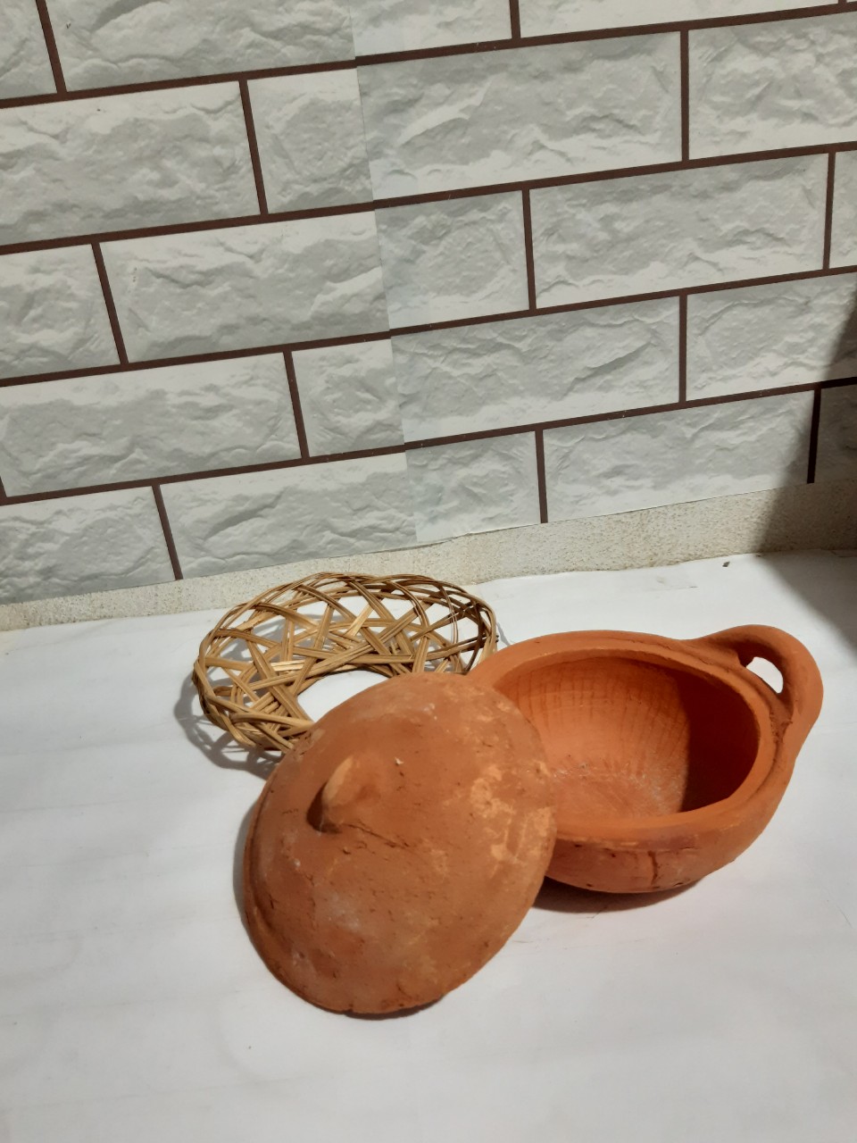 200. Bộ nồi đất và rế tre 15 cm