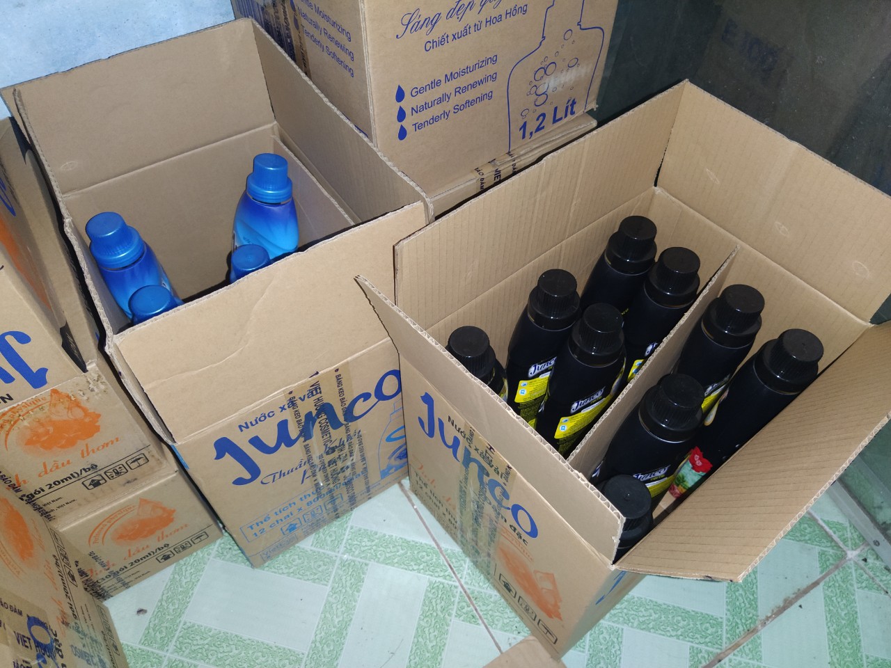 [HCM]Nước Xả Junco chai 800ml Đen