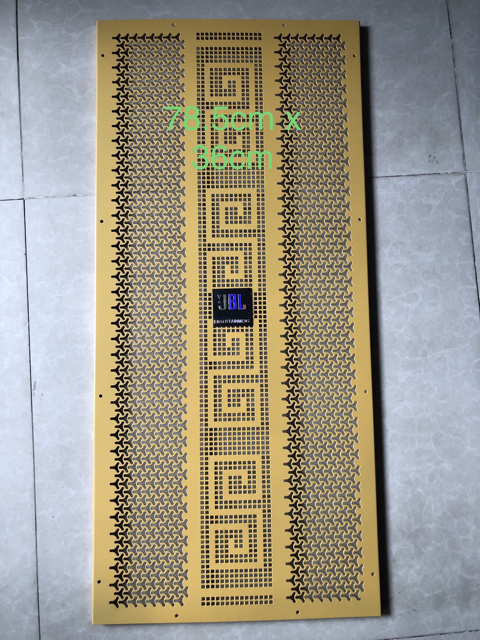Lưới loa 3 tất đôi 78.5 cm x 36 cm