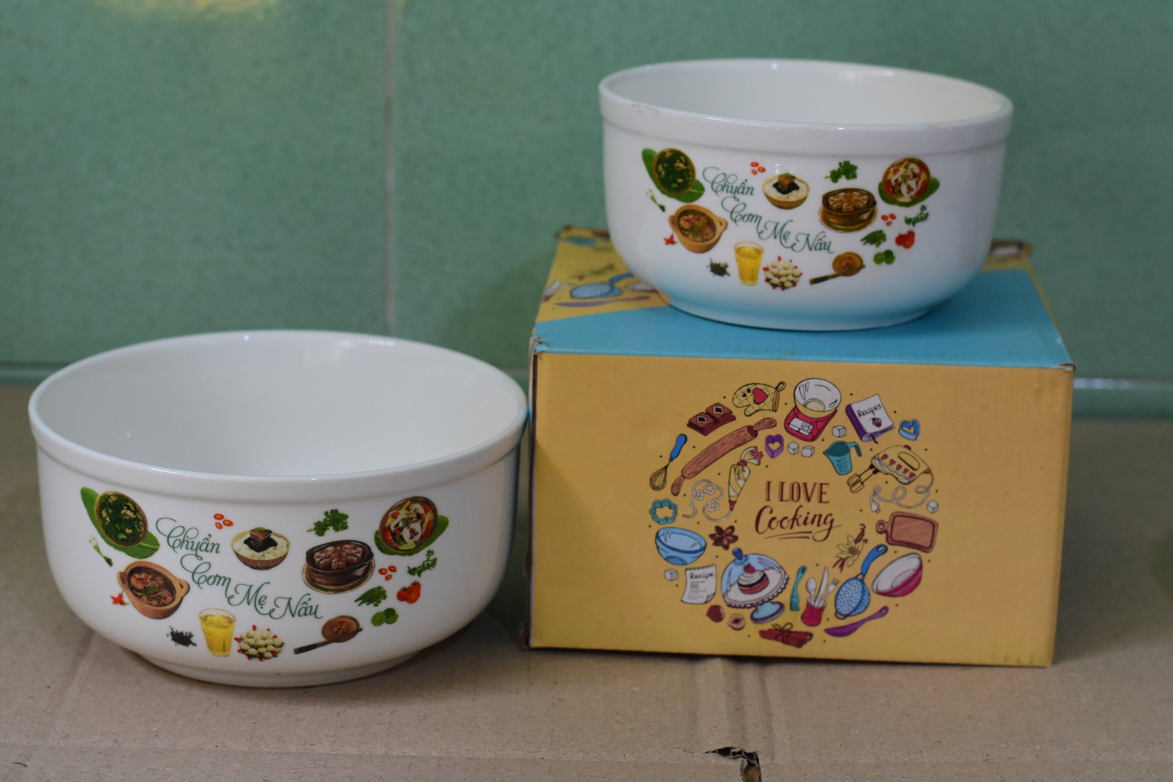 Bộ 2 Thố Sứ Dễ Thương Có Nắp Hút Chân Không Cao Cấp