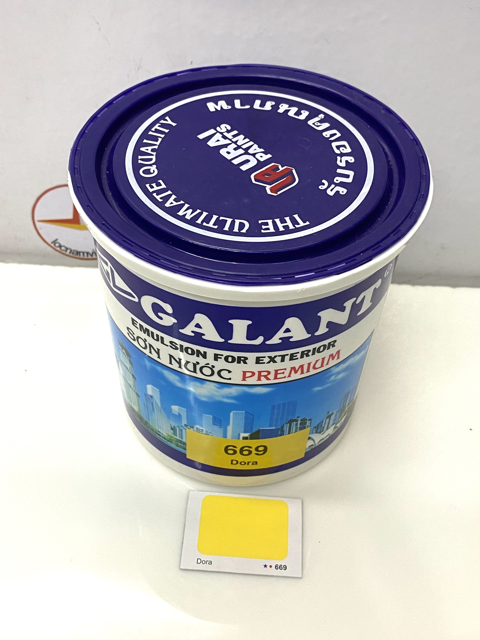 Sơn nước ngoại thất Galant màu vàng 669 800ML