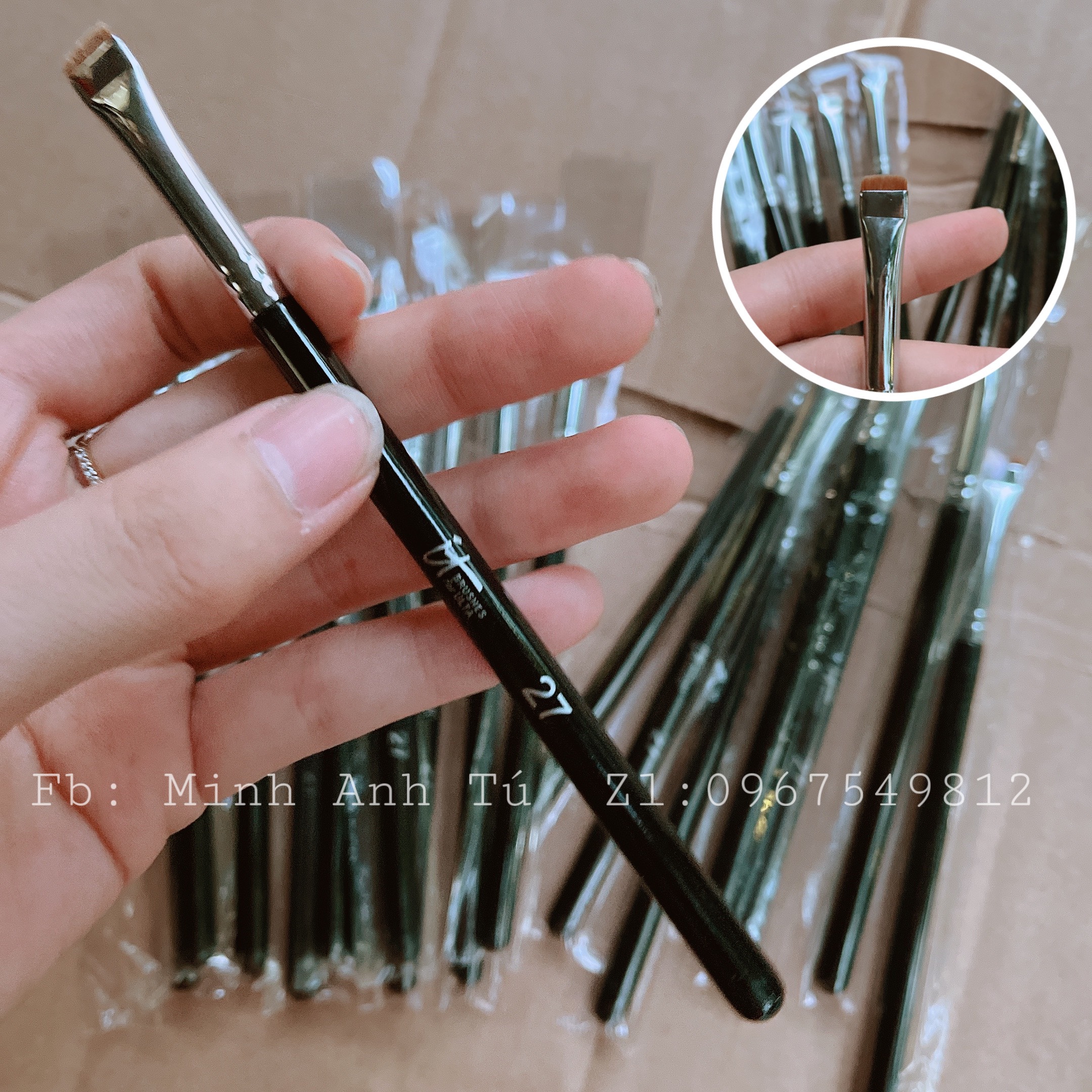 Cọ Tém Mày IT Brushes for Ulta Cao Cấp Số 27 [Chính Hãng]