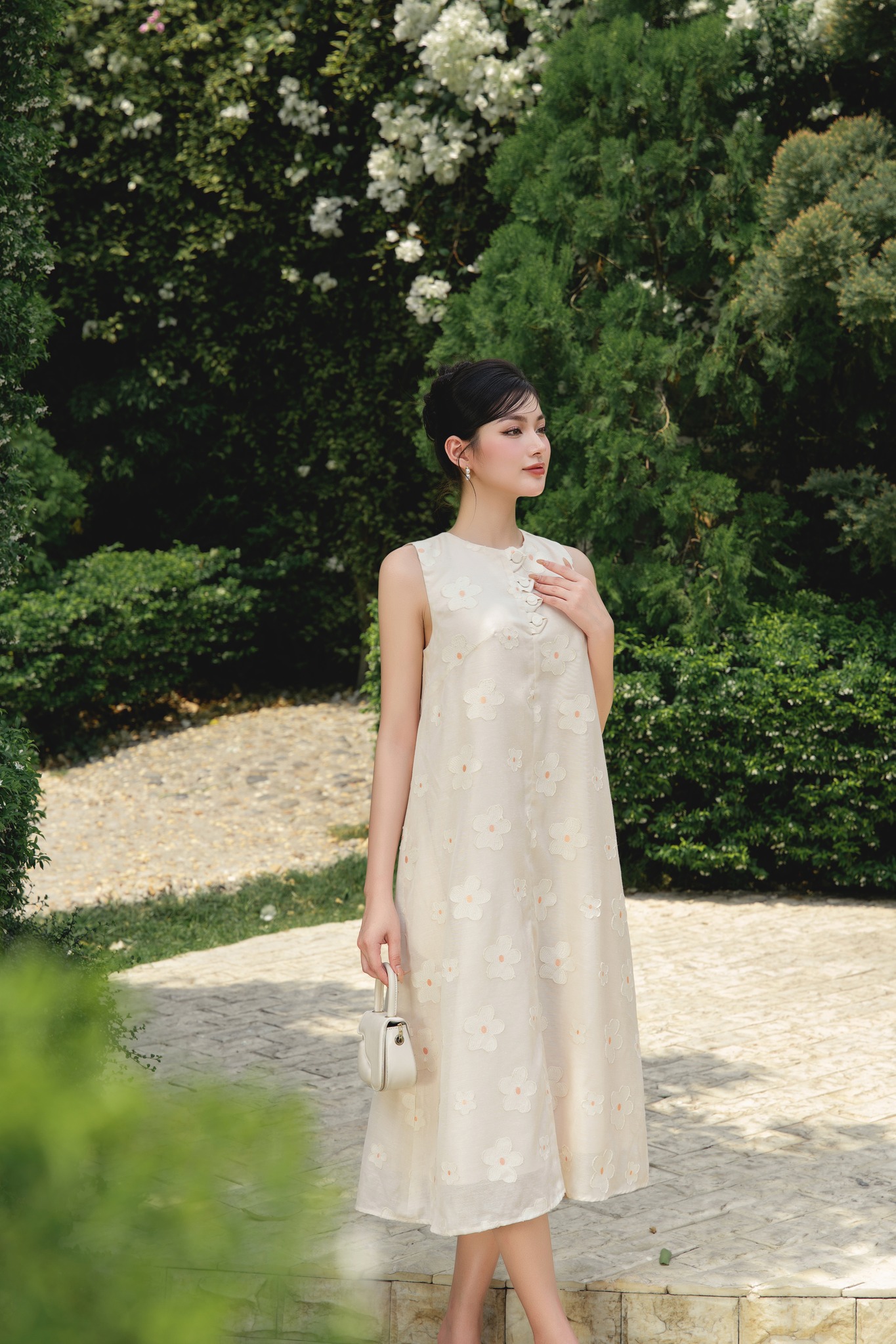 Voucher siêu sale 15% OLV - Đầm hoa suông Erin Fleur Dress