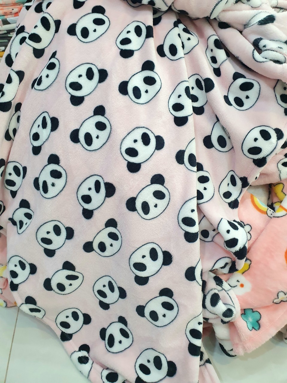 Mền lông cừu Tuyết Thái Hồng Panda 2m x 1m8