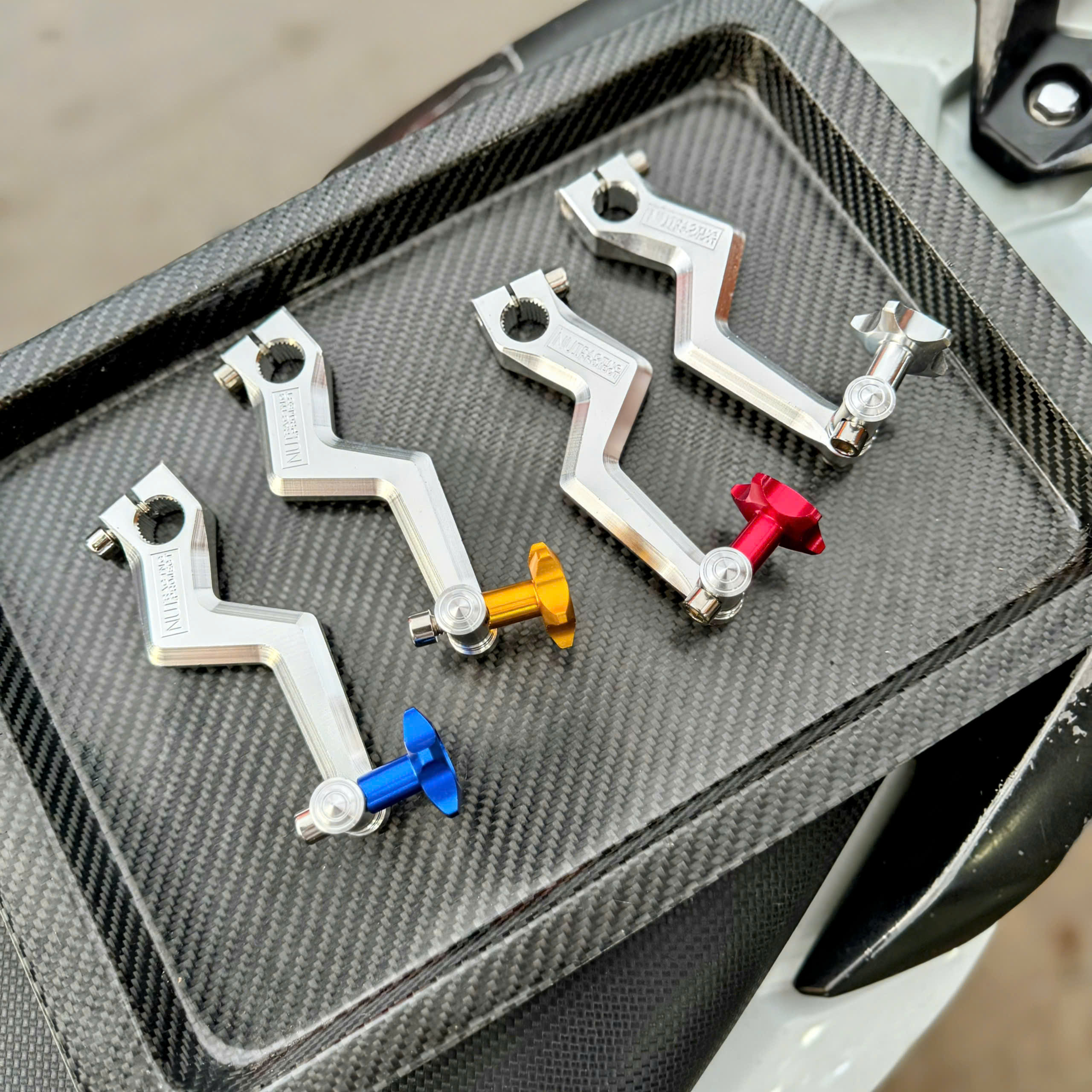 Càng thắng Nui racing CNC gắn nhiều dòng xe
