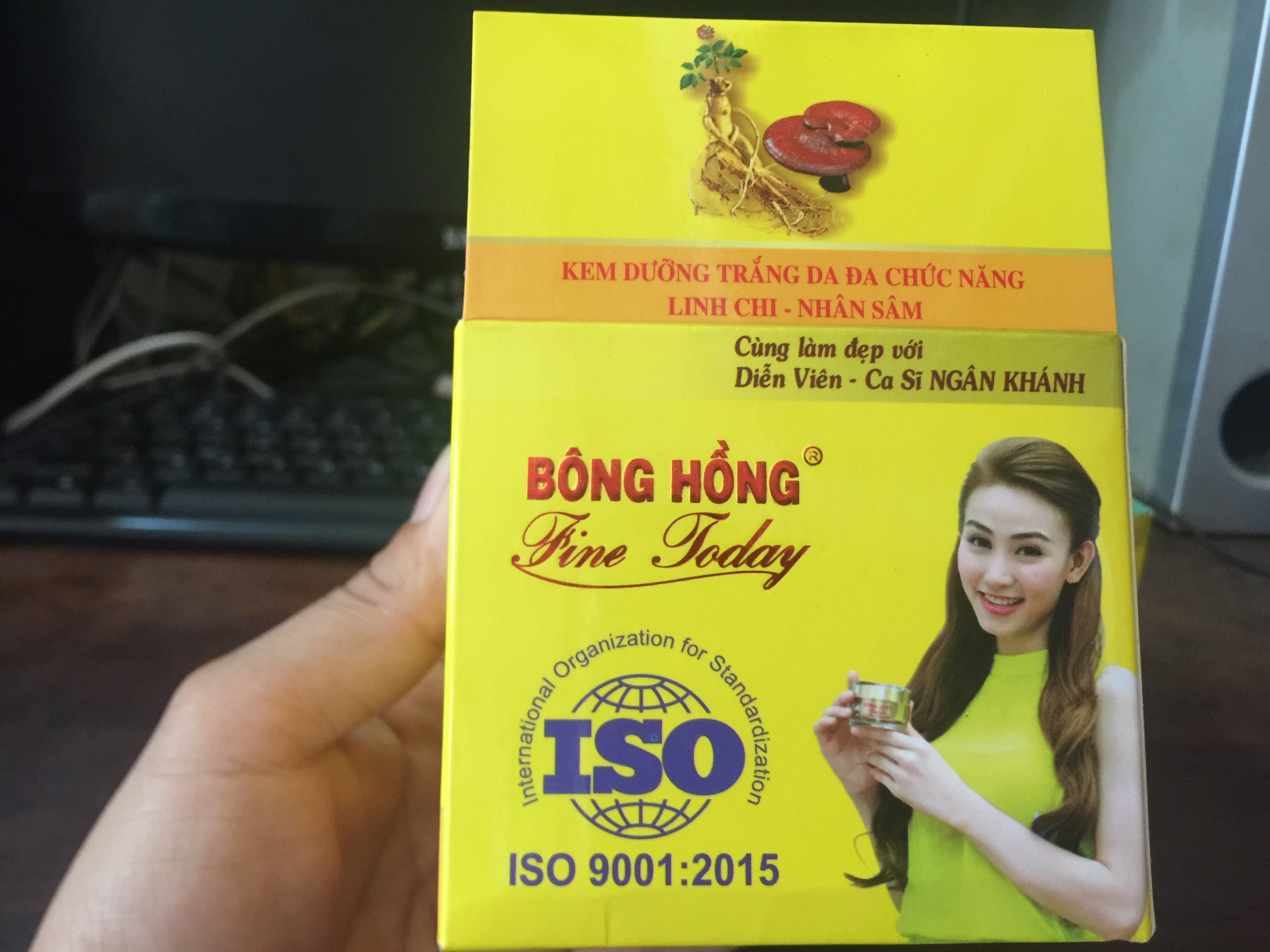 Kem Dưỡng Trắng Da Bông Hồng Vip