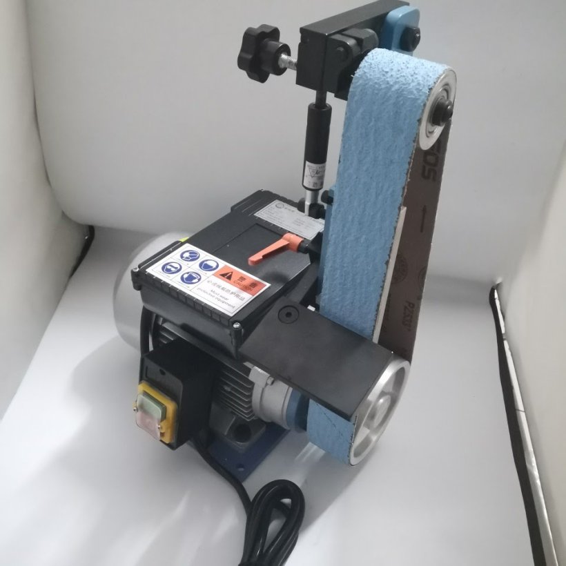 máy mài đai 750w