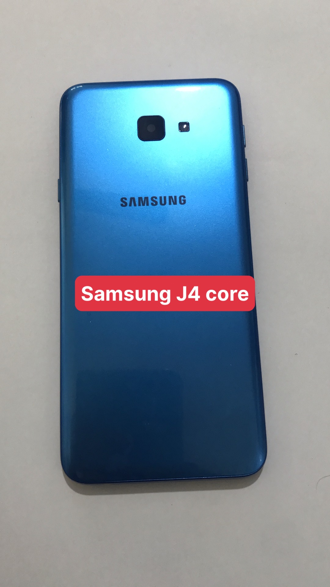 Bộ vỏ Samsung J4 core ( bộ gồm lưng ,sườn ,nút bấm ,kính camera )