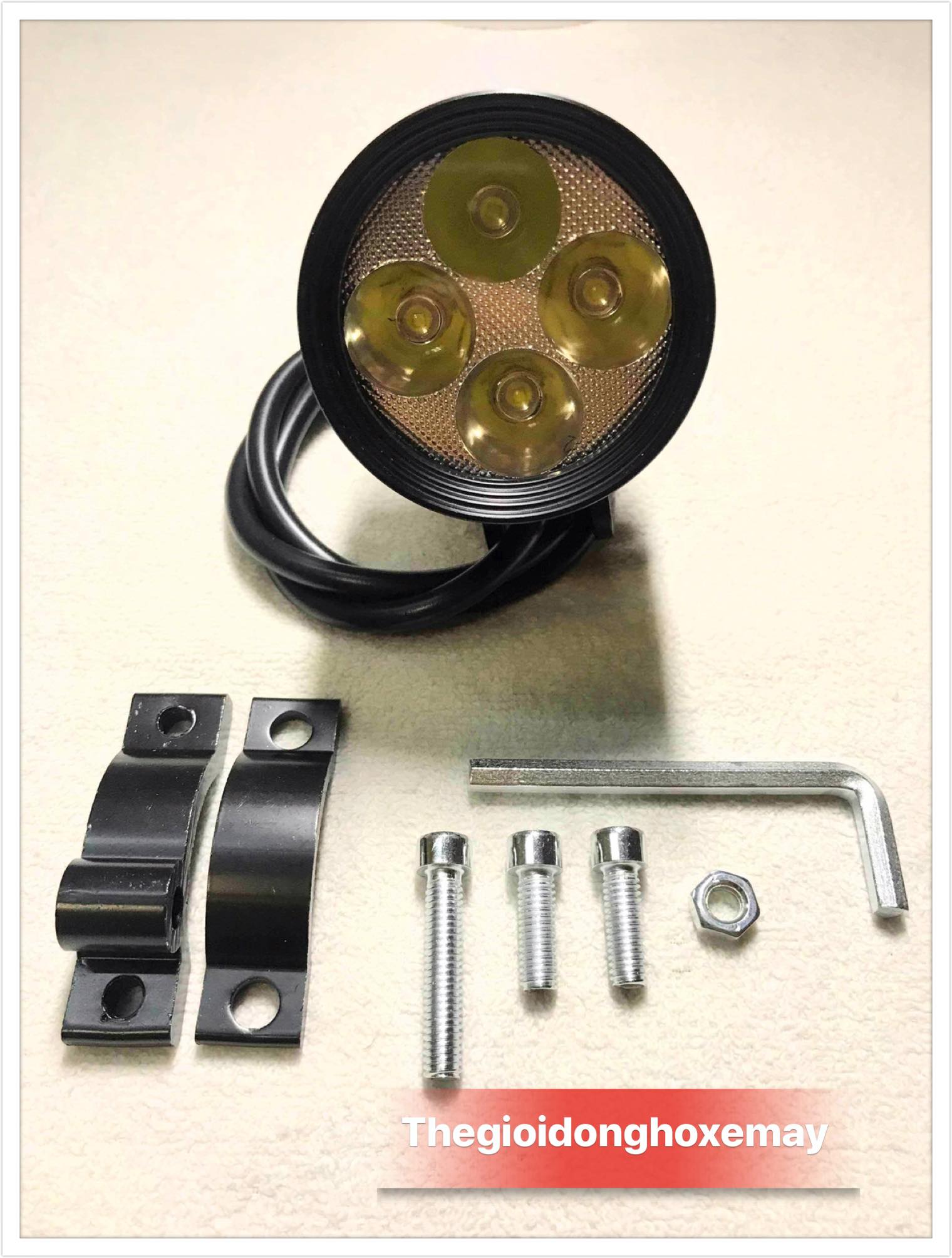 Đèn Pha Led L4 - 4 Tim hộp xanh tặng bát chân phuột, bát chân kính, nút công tắc