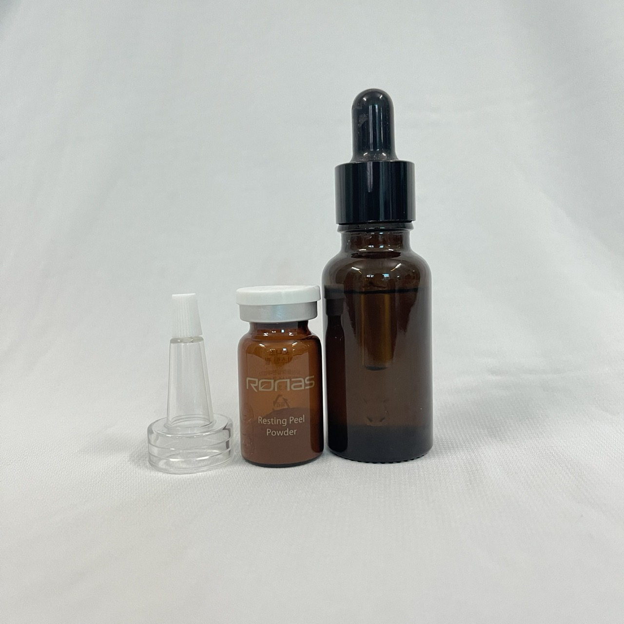 Tảo Peel Tái Tạo Da Ronas Resting Peel Solution ( set 1 lọ tảo + 20ml hoạt chất)