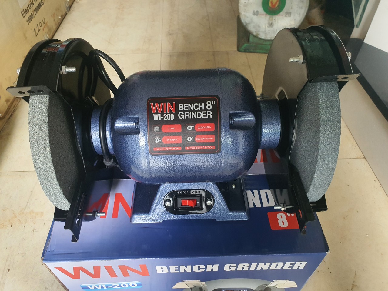 Máy mài hai đá WI-200 8" Bench Grinder