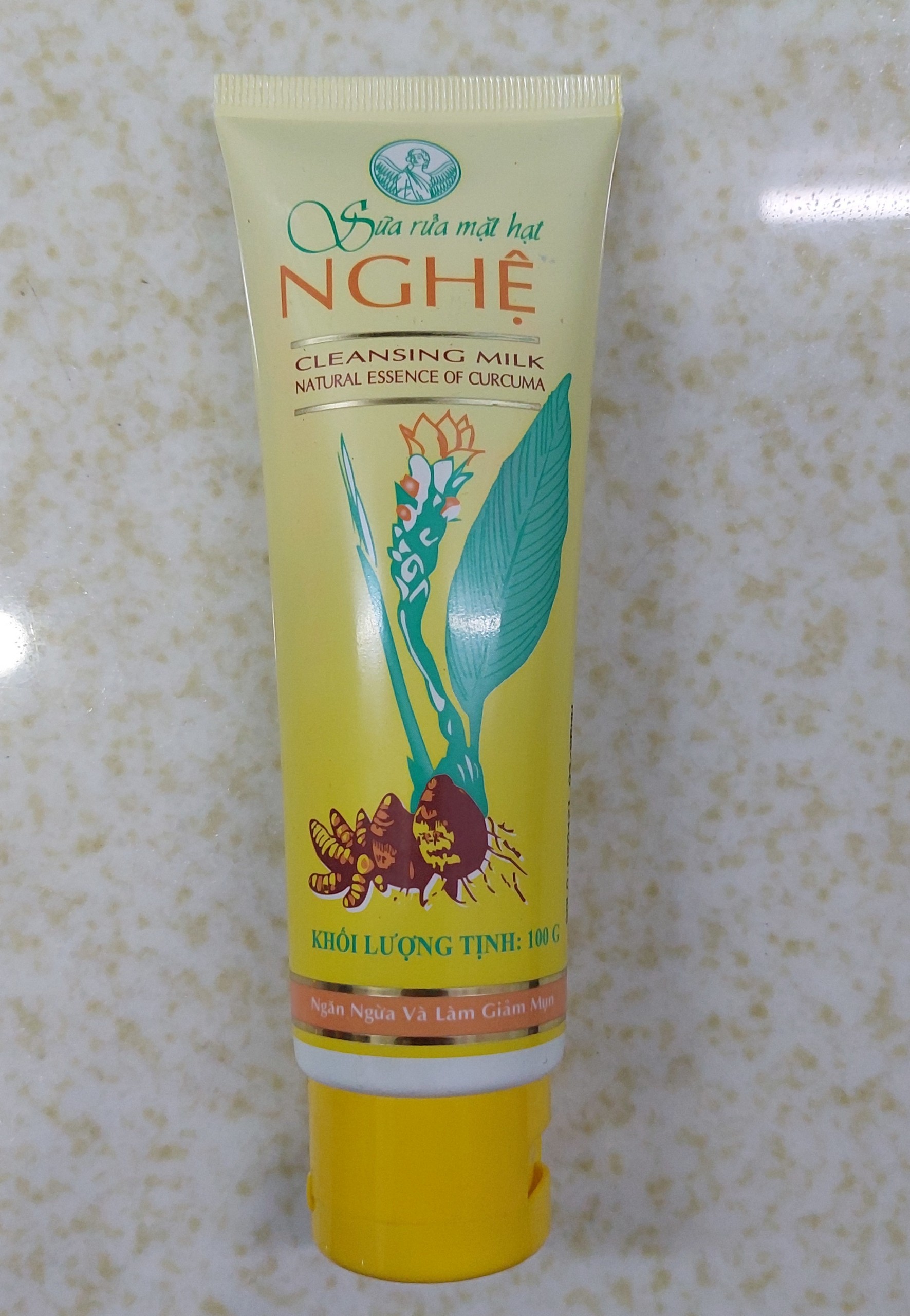 Sửa rửa mặt nghệ Thoarakao 100g