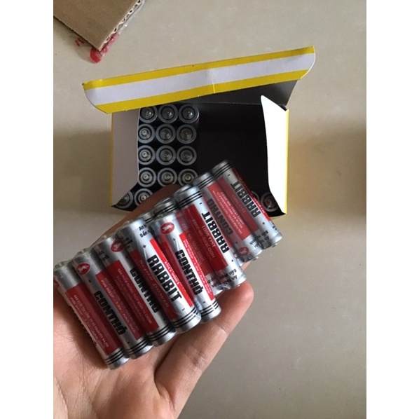 Pin tiểu con thỏ AAA - 1,5V vỉ 4 viên