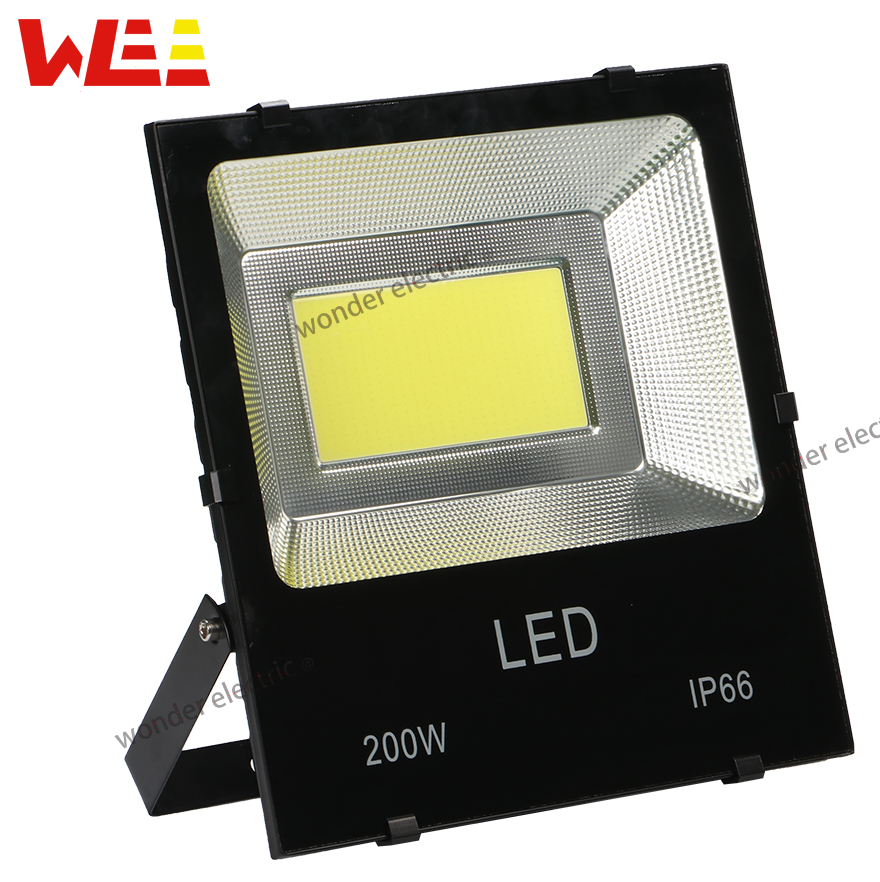 Đèn Pha LED 200W Siêu dày ánh sáng trắng