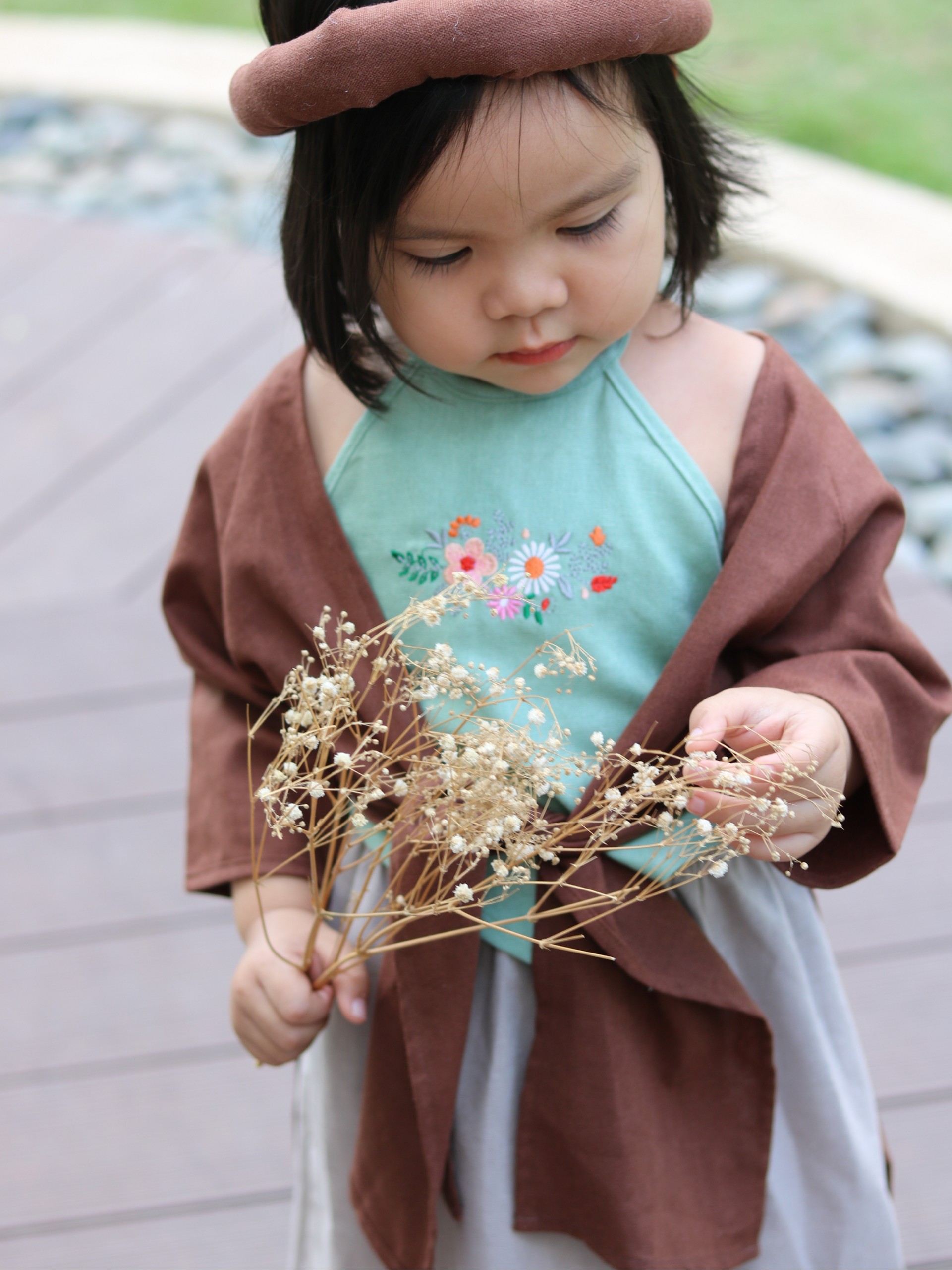 (PiPo) Bộ Áo Tứ Thân Linen Thêu Họa Tiết