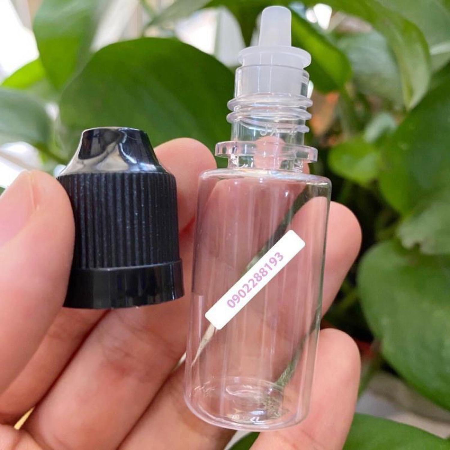 Lọ nhựa chiết tinh dầu 10ml Chai lọ nhựa triết mực phun xăm có 2 lắp đen và lắp trắng.