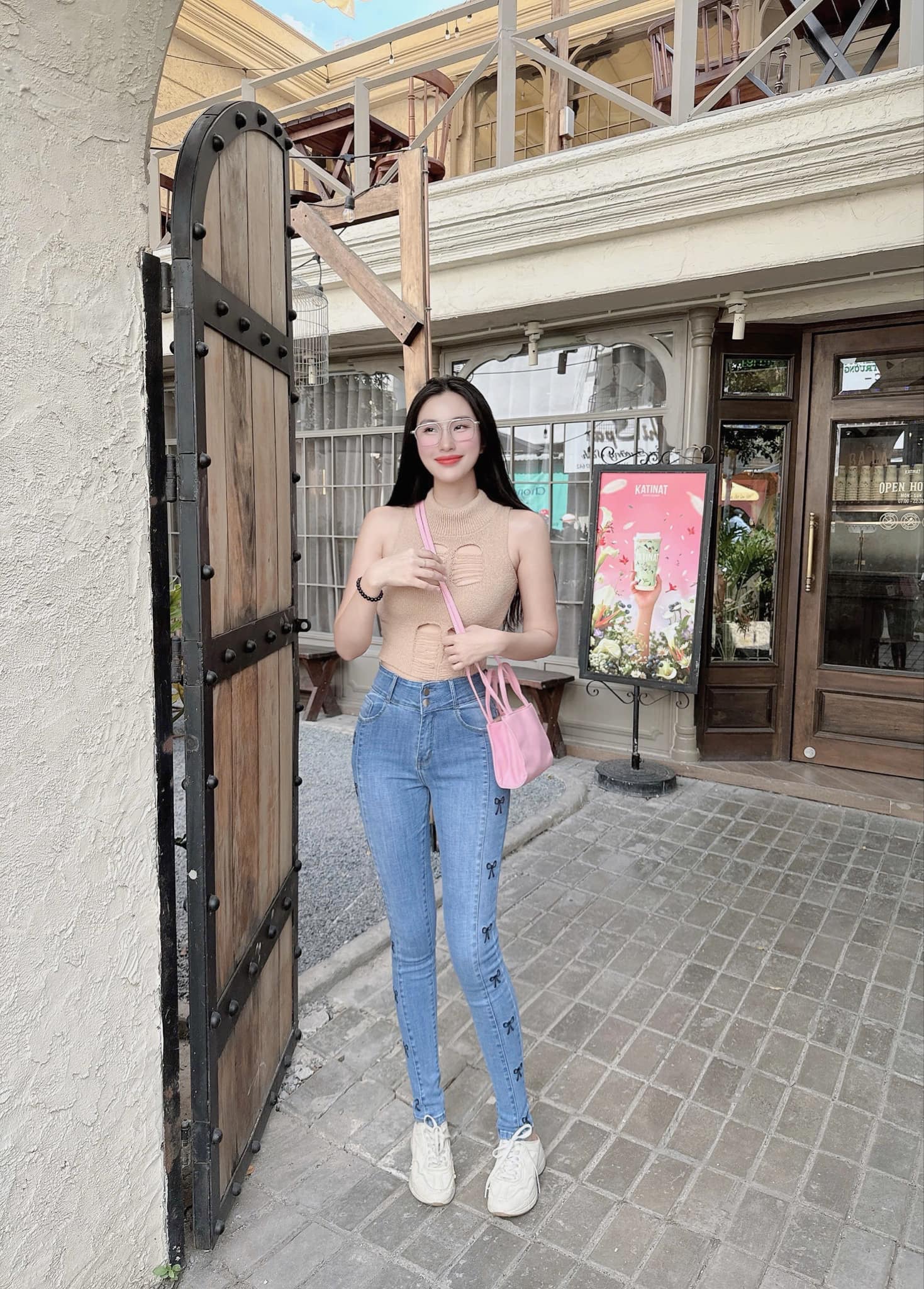 QUẦN JEAN THÊU NƠ Đẹp Store 257