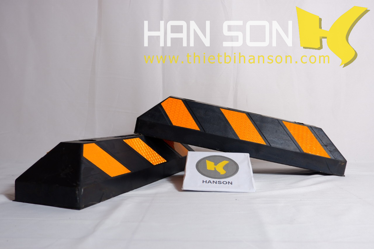 Chặn bánh xe cao su hanson cc-d13 mẫu 1, chèn bánh xe ô tô, canh bánh xe tải nhỏ