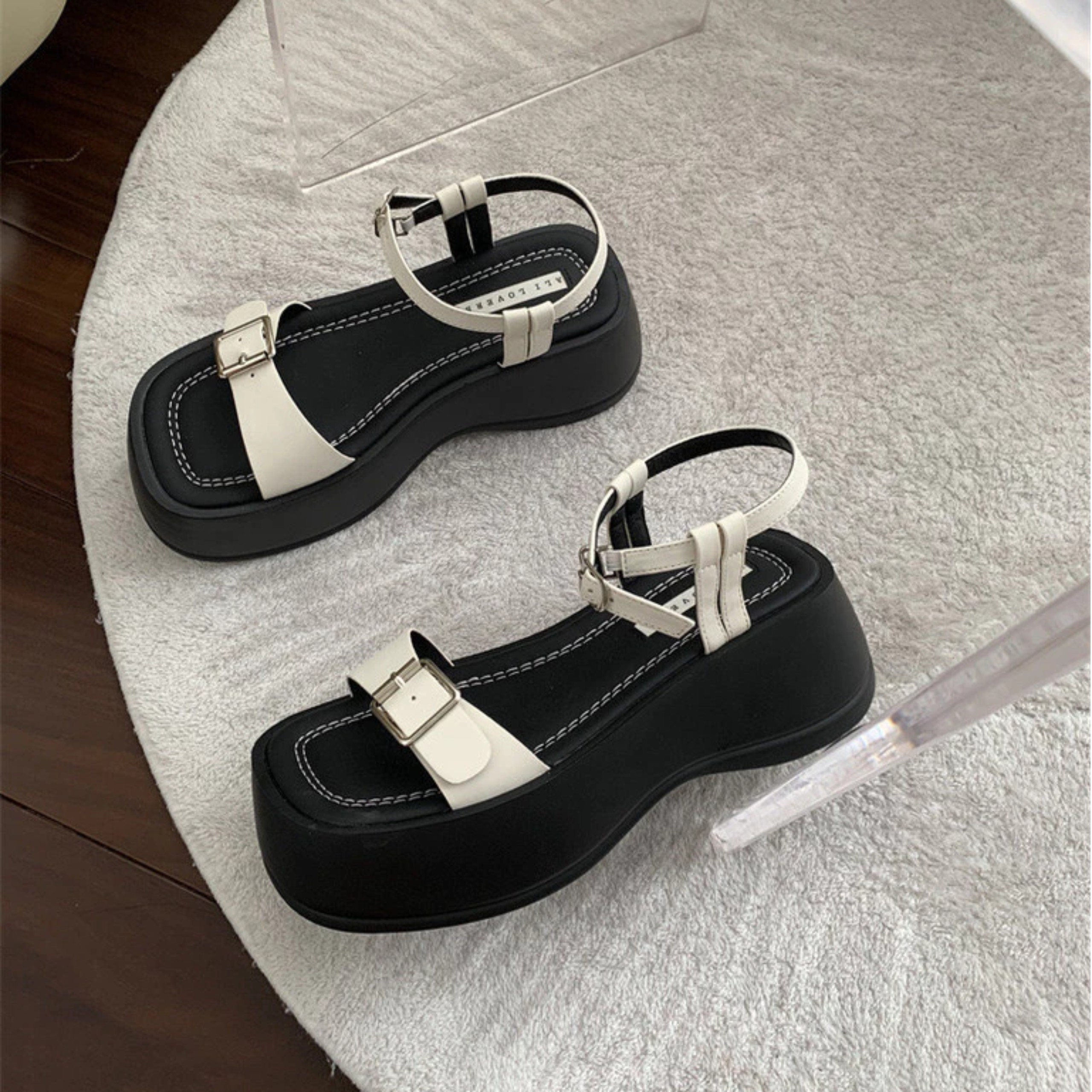 Sandal Dép Nữ Quai Khóa Vuông đế 5cm Planto