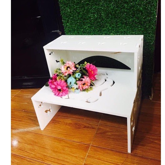 Kệ để chân làm nail