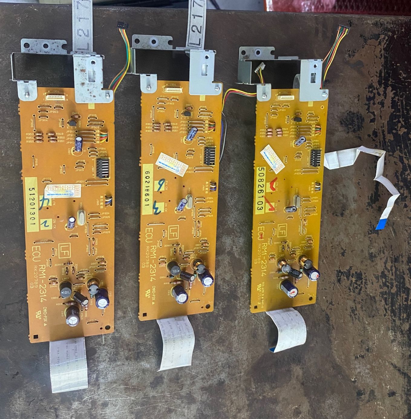 Main ECU Canon 2900 Zin tháo máy có thể gắn cho HP 1020, hàng zin đẹp, linh kiện vi mạch còn sáng, bản in của ecu này vẫn đẹp và nét