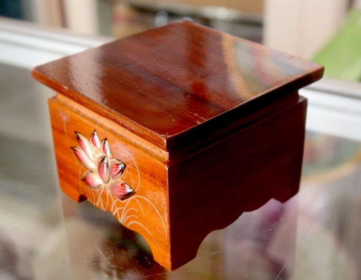 [HCM]Đôn gỗ-đế gỗ vuông hoa sen đặt tượng thờ-Nhiều cỡ