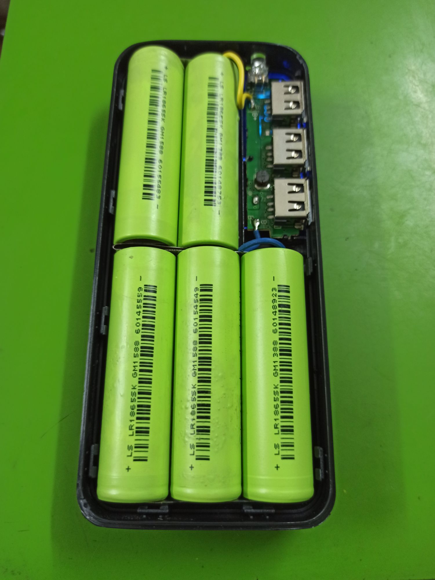 Sạc dự phòng 5 cell vỏ da