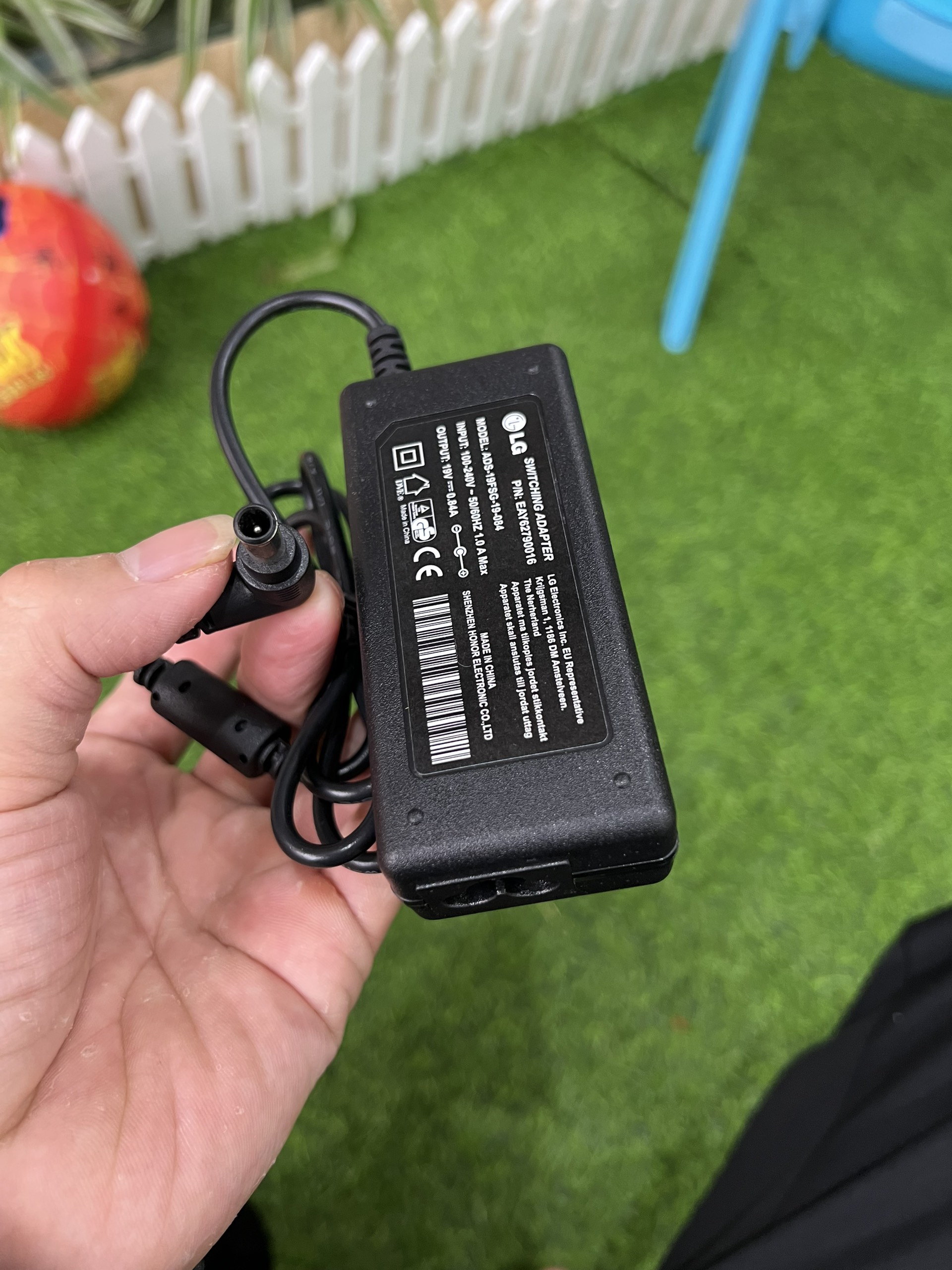 Cục nguồn cho màn hình LG 19V 0.84A bản gốc