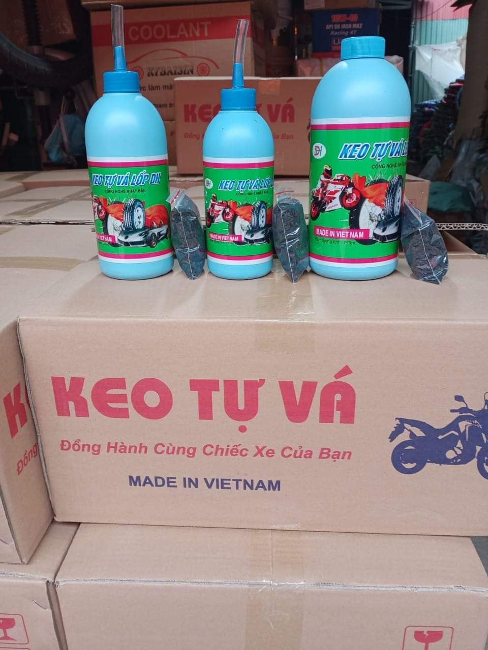 Keo tự vá lốp không săm xe máy, xe điện