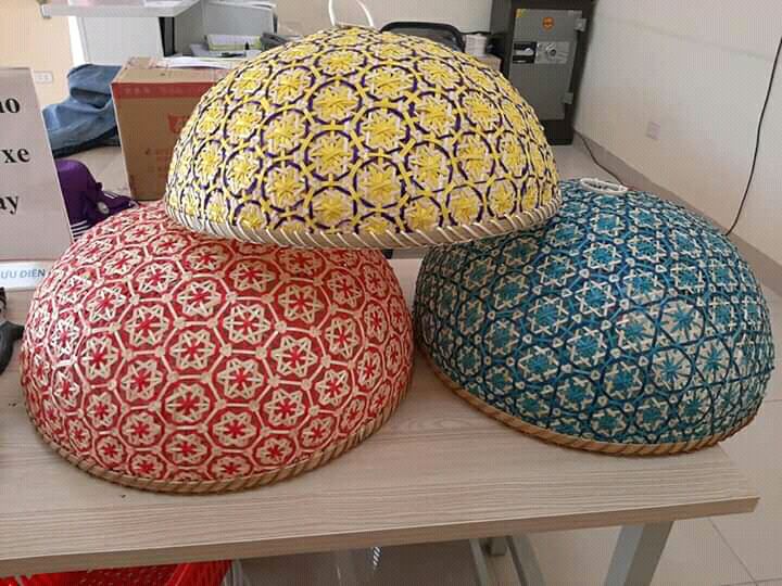 Mẹt tre lồng bàn hoa thị D33cm