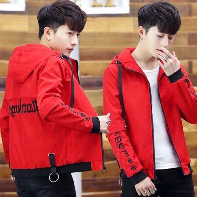 [HCM]ÁO KHOÁC DÙ NAM MÀU ĐỎ THÊU CHỮ ĐEN CÁ TÍNH SIÊU ĐẸP THỜI TRANG TRẺ TRUNG PHONG CÁCH THỎ TÂY SHOP94 KD24