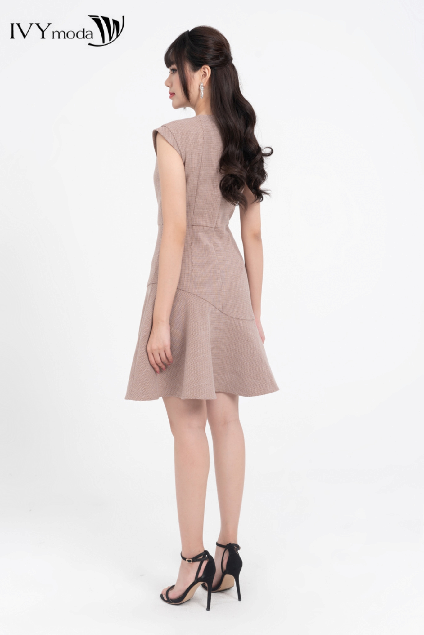 Đầm xòe đính hạt ngọc trai IVY moda MS 41M8148