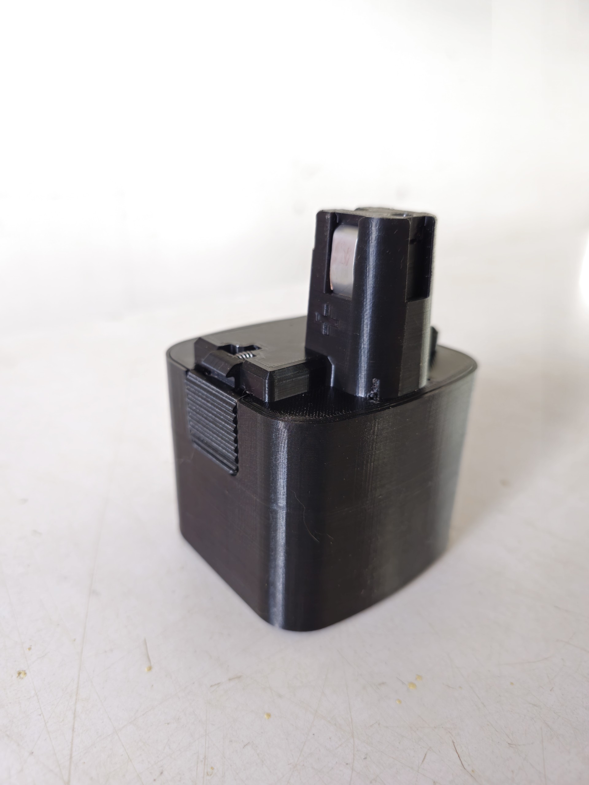 Vỏ Pin National 12v - 9 cell pin 18650 (đầy đủ tiếp xúc)
