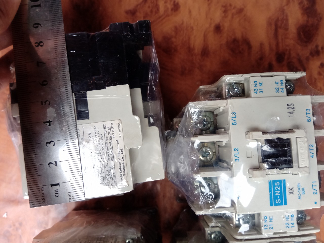 CONTACTOR KHỞI NHẬT BẢN 25A