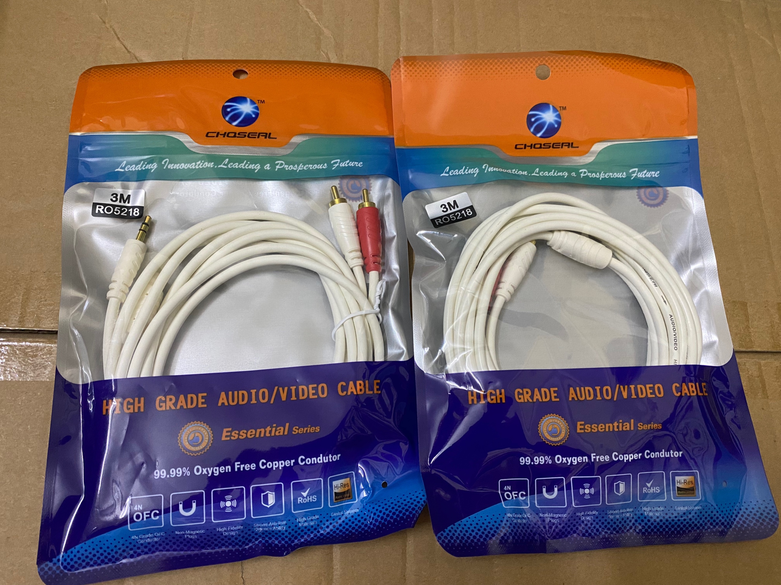 Cáp Audio đầu 1 ra 2 chuẩn 3,5mm dài 3m