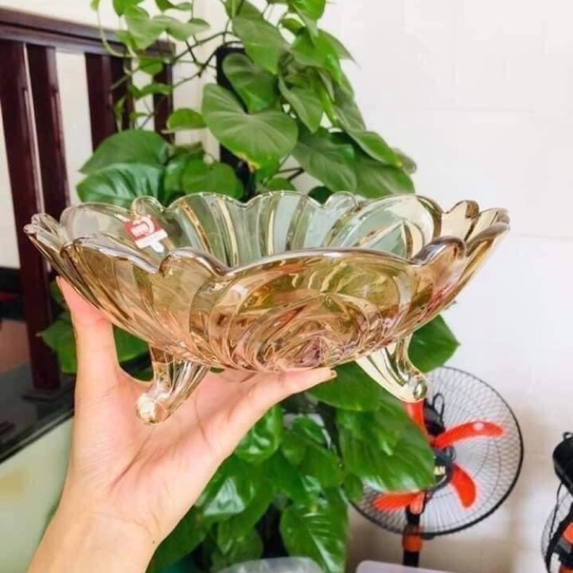 Đĩa 3 chân thủy tinh vàng