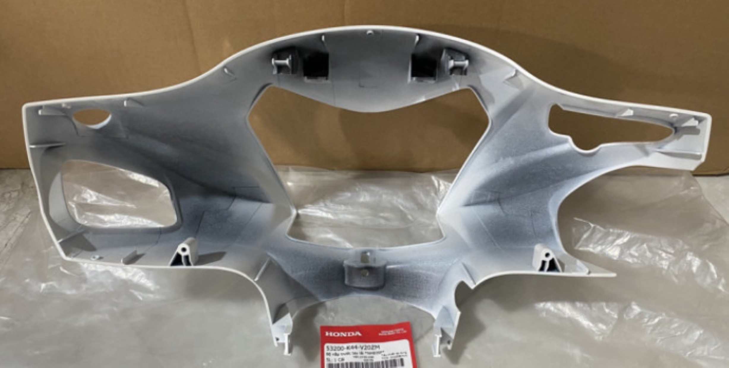 Front cover for Vision 2014 to 2020 White * Thank hb35p * genuine Honda.