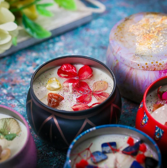 Cốc nến thơm hoa khô họa tiết thổ cẩm