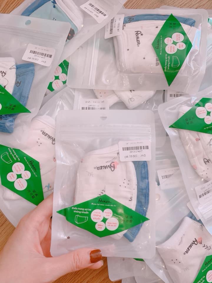 Set 2 khẩu trang sợi tre Avaler cho bé