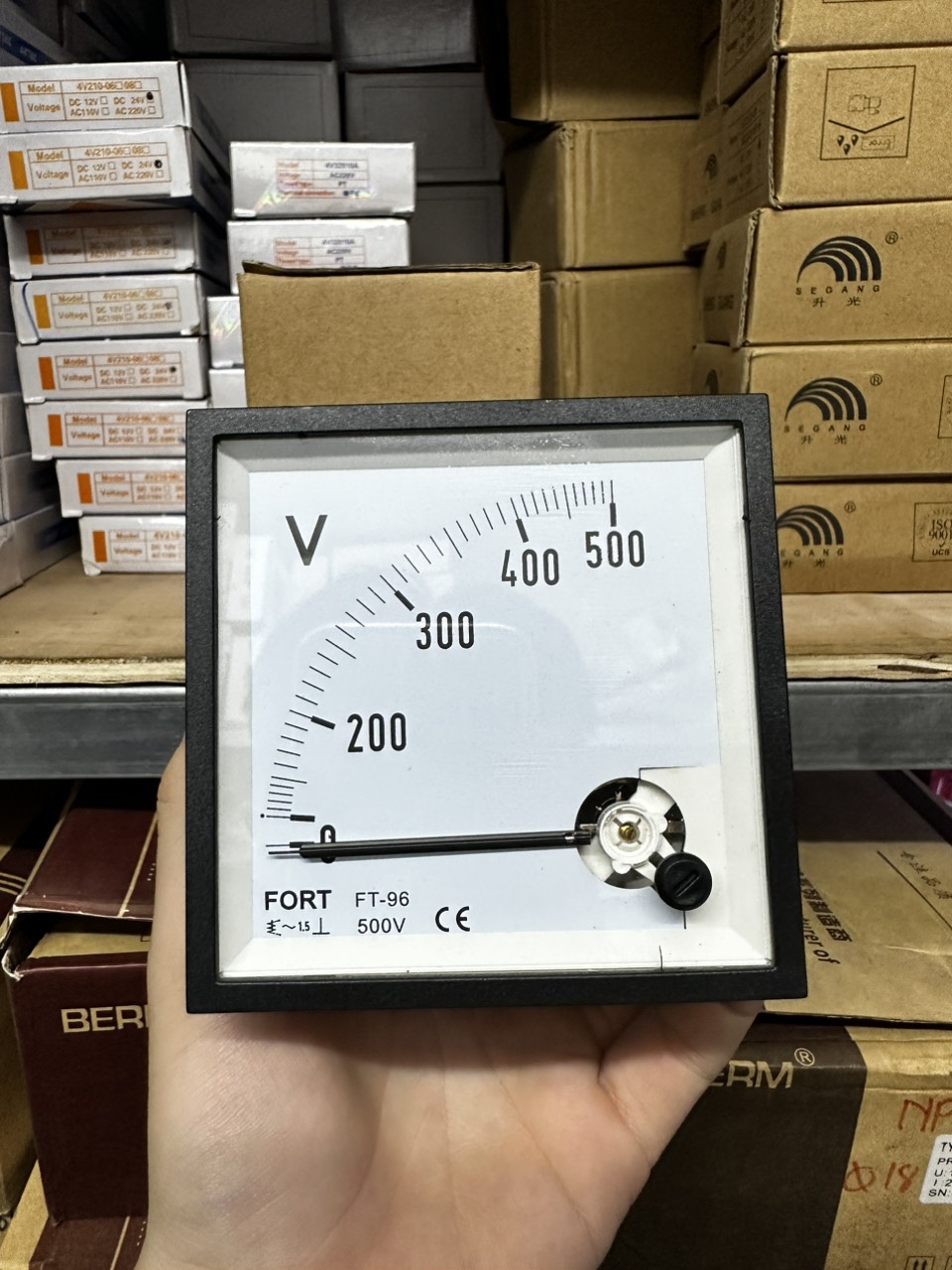 Đồng Hồ Volt Kế Size 96x96 - FT-96 500V