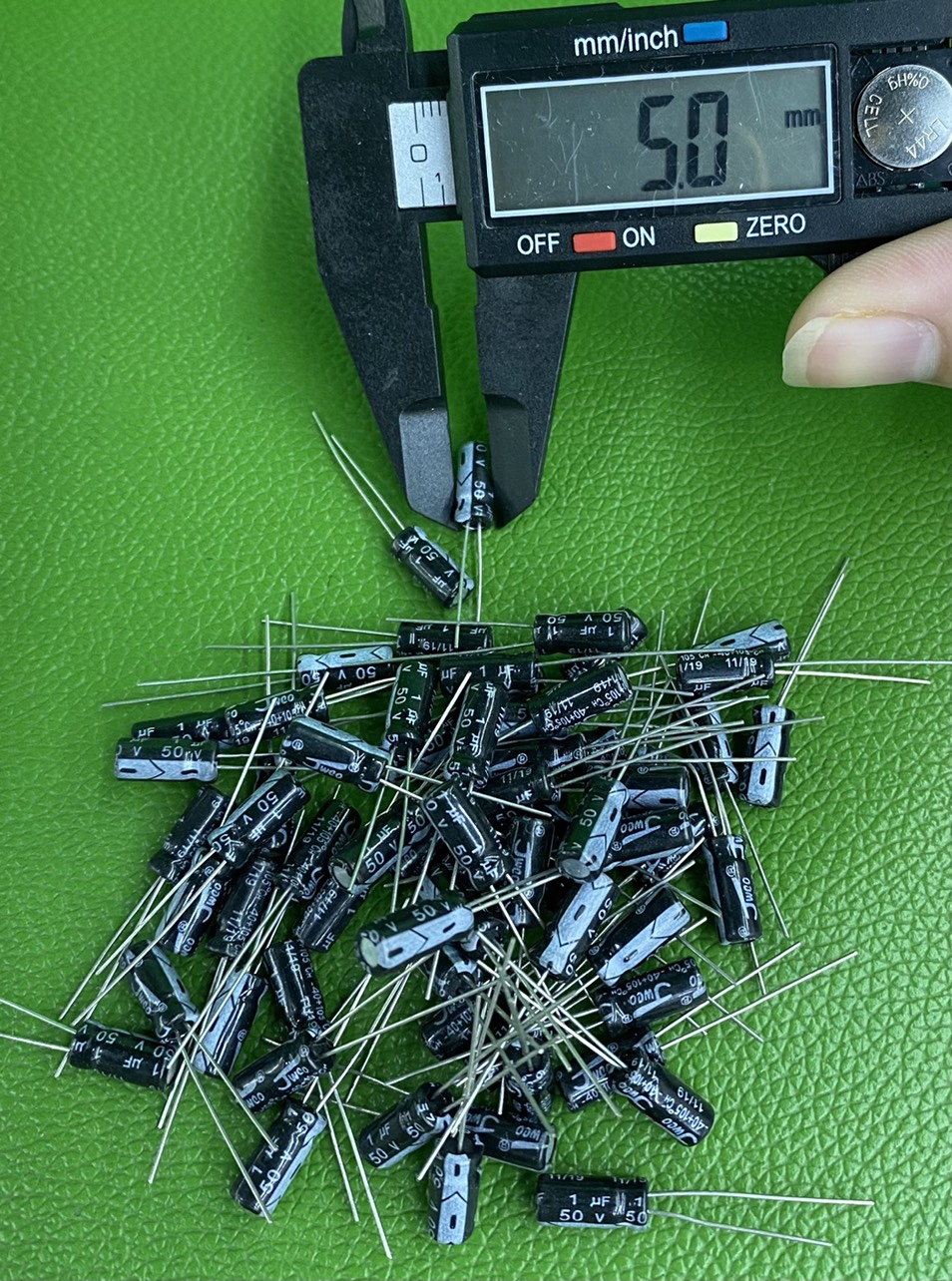 Combo 100 cái Tụ 50v 1uf - Tụ hóa 5x11mm