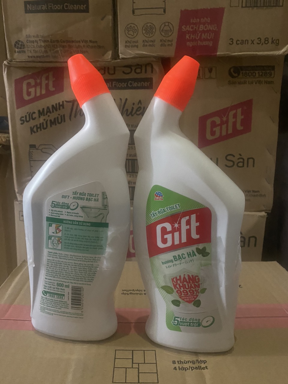 Chai Gift tẩy rửa toilet siêu sạch bạc hà 600ml