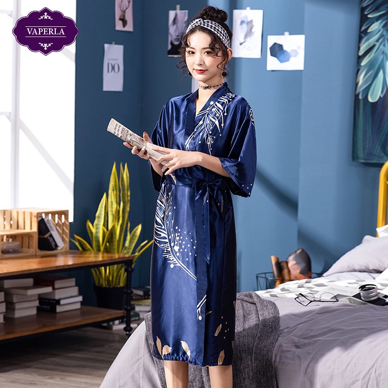 VAPERLA Áo choàng ngủ lụa satin dáng dài họa tiết lá