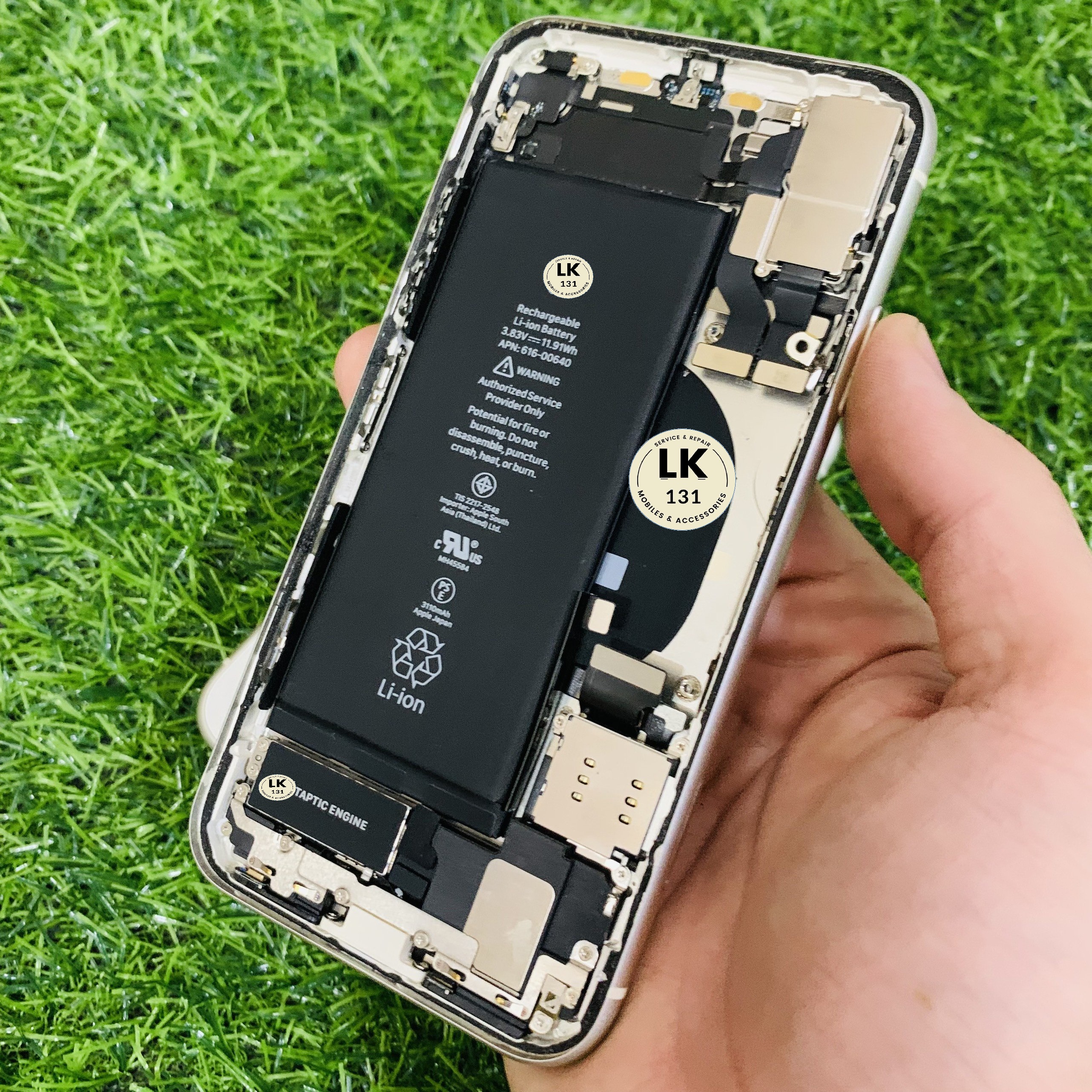 Cụm lưng zin máy ip11 tháo máy , vỏ zin đẹp 97% , ráp máy khít đẹp.