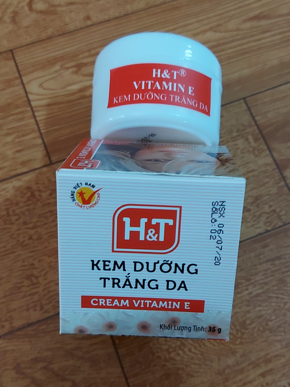 kem dưỡng trắng da vitamin e h&t hộp 35g