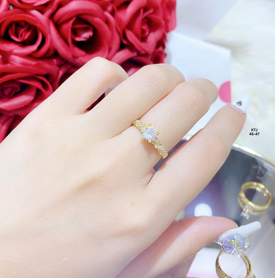 Nhẫn nữ chất liệu vàng tây 10k đính đá MS46e