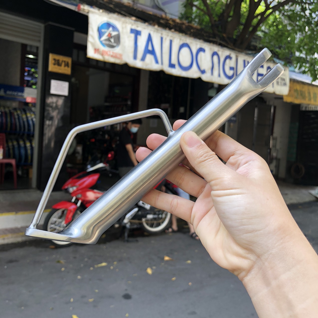 [HCM]CHÂN CHỐNG INOX CNC XE MÁY CÁC LOẠI