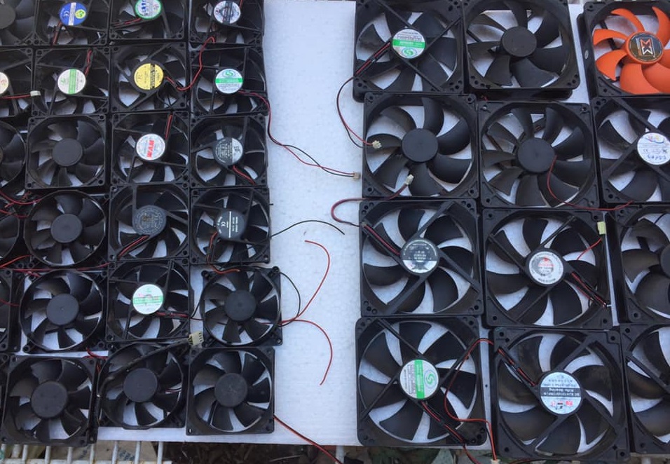 8x8x2cm 12v cooling fan cooler