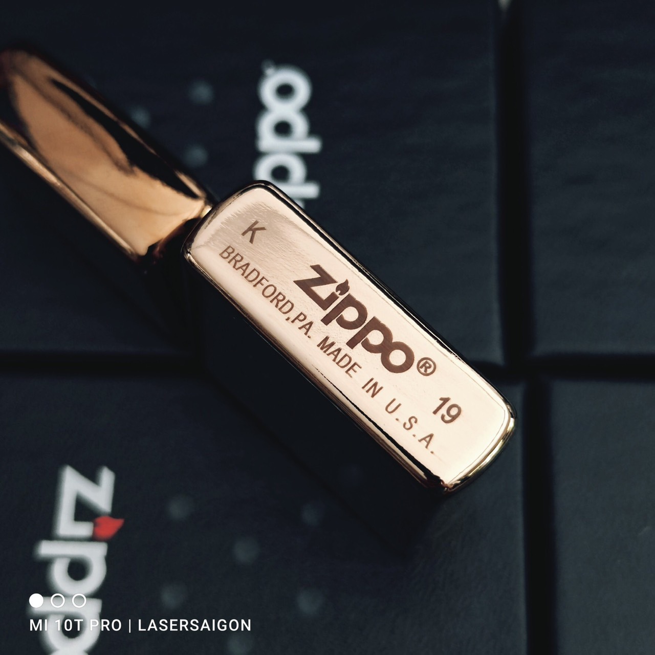 Bật Lửa Zippo Mỹ Đời 2019 Mẫu Màu Vàng Đồng Trơn ( TẶNG CHAI XĂNG 20ml + Hộp).
